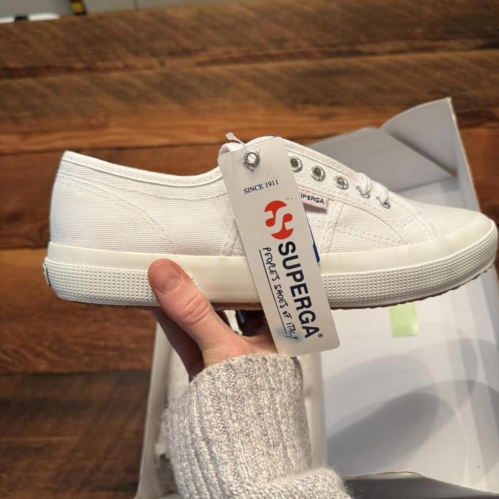 White Superga 2750 classic sneaker NEW IN BOX